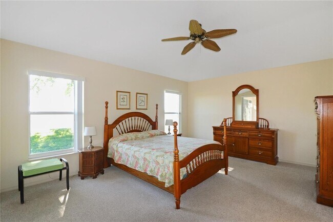 Building Photo - 20846 Queen Alexandra Dr