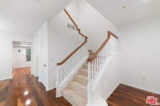 Building Photo - 6020 S Seabluff Dr