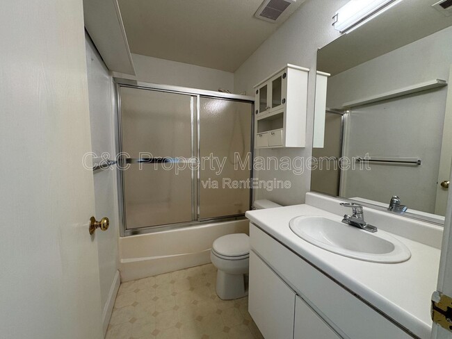 Building Photo - 192 Agua Caliente Rd W