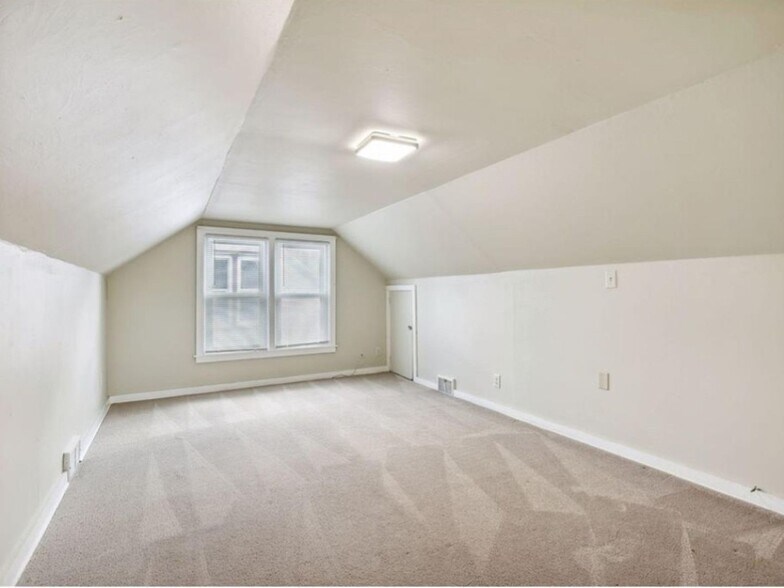 Building Photo - 5055 Emerson Ave N