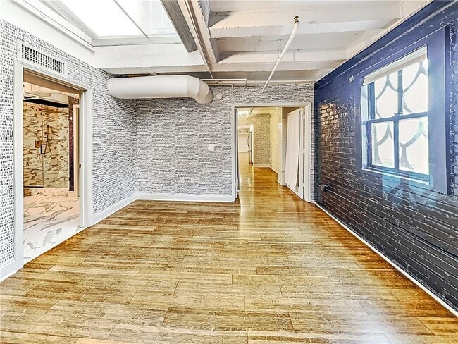 Building Photo - 32 Peachtree St NW