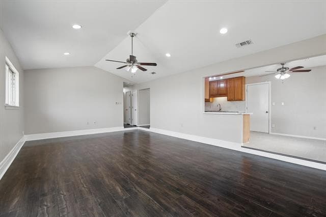 Building Photo - 2925 Portales Dr