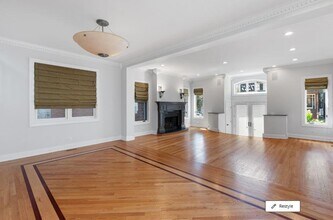 Building Photo - 4 bedroom in Chicago IL 60614