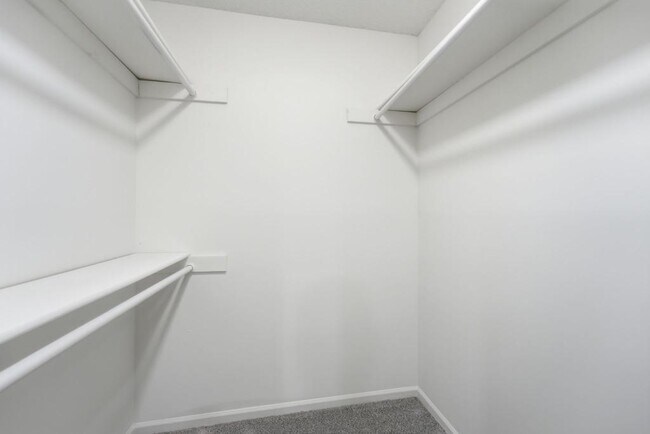 Building Photo - 11804 Oakmont St