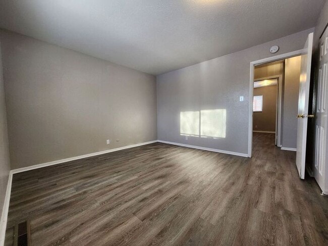 Building Photo - Charming 2-Bedroom Duplex | Limited-Time Offer: Save 50% on Next Month’s Rent!
