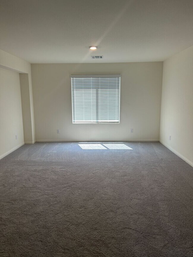 Building Photo - Brand New home In North Las Vegas