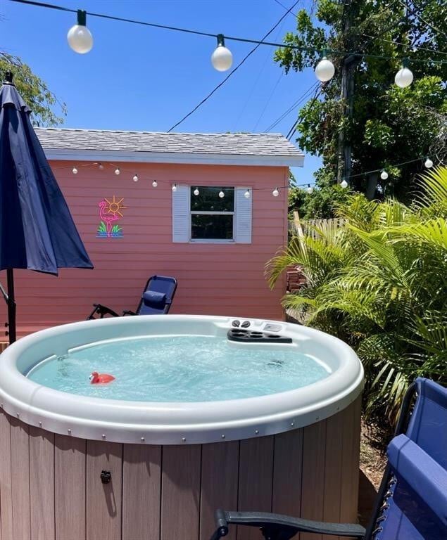 Building Photo - 2611 NE 20th St