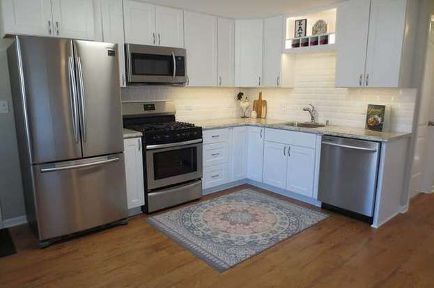 Building Photo - 327 Fairlawn Dr