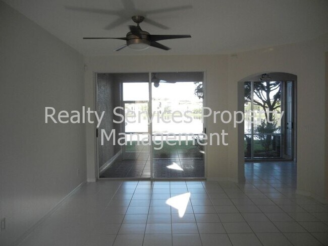 Building Photo - 3350 Antica St