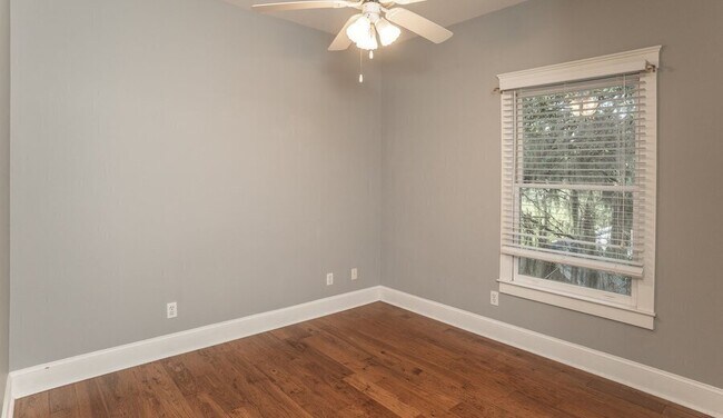 Building Photo - 136 Prescott Dr