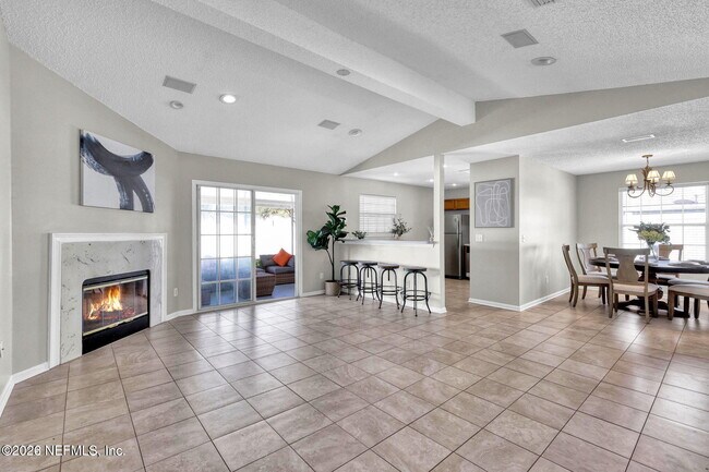 Building Photo - 12967 Canyon Creek Trail S