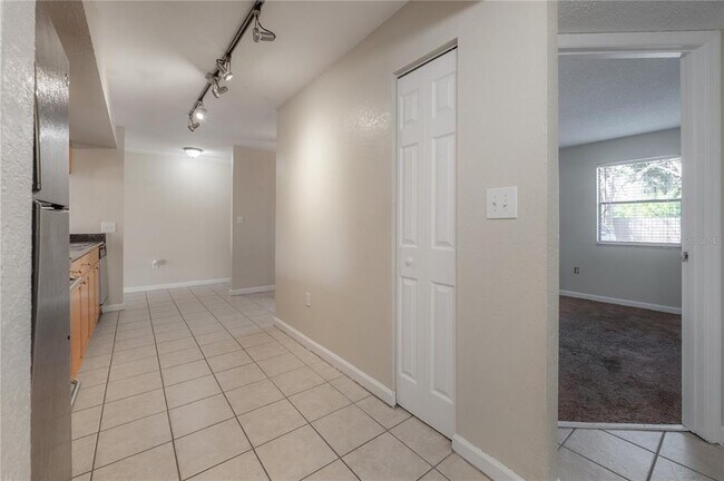 Building Photo - 12261 Sailwinds Dr