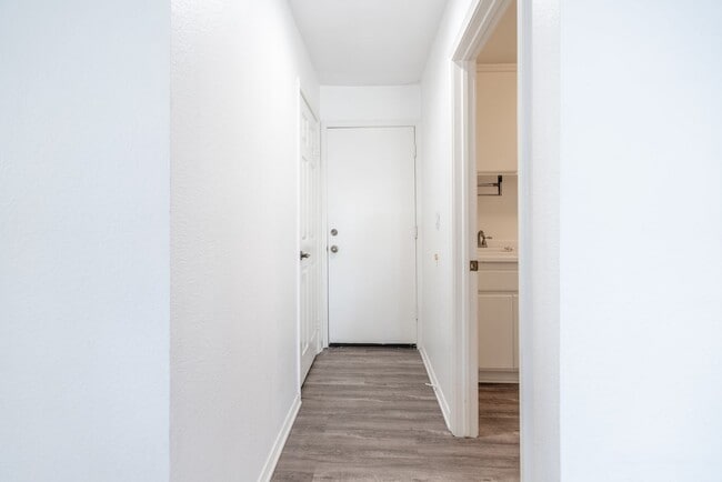 Building Photo - 17410 Majestic Cypress Way