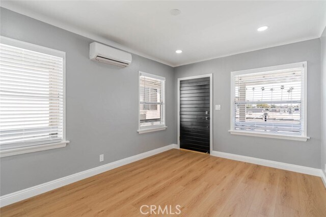 Building Photo - 1051 Western Ave