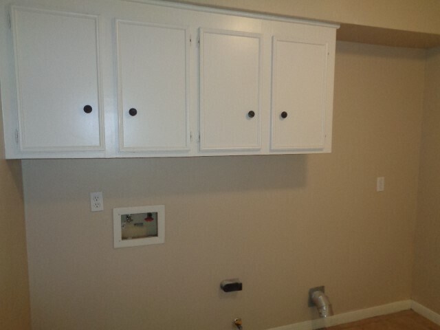 Building Photo - 802 Baltic Ln