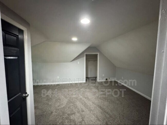 Building Photo - 1013 N 2nd Ave