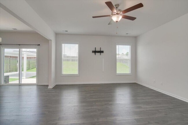 Building Photo - 6133 Whirlaway Rd