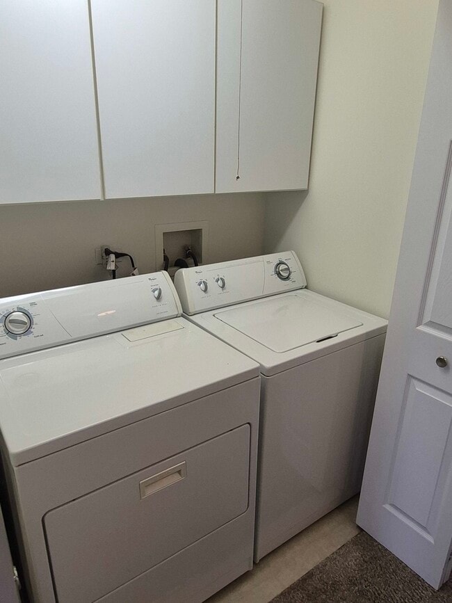 Building Photo - 1479 N Milwaukee Ave