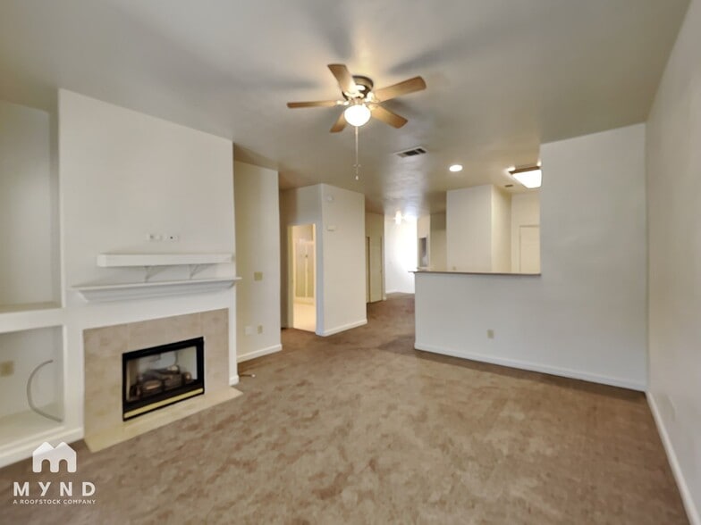 Building Photo - 900 S Meadows Pkwy