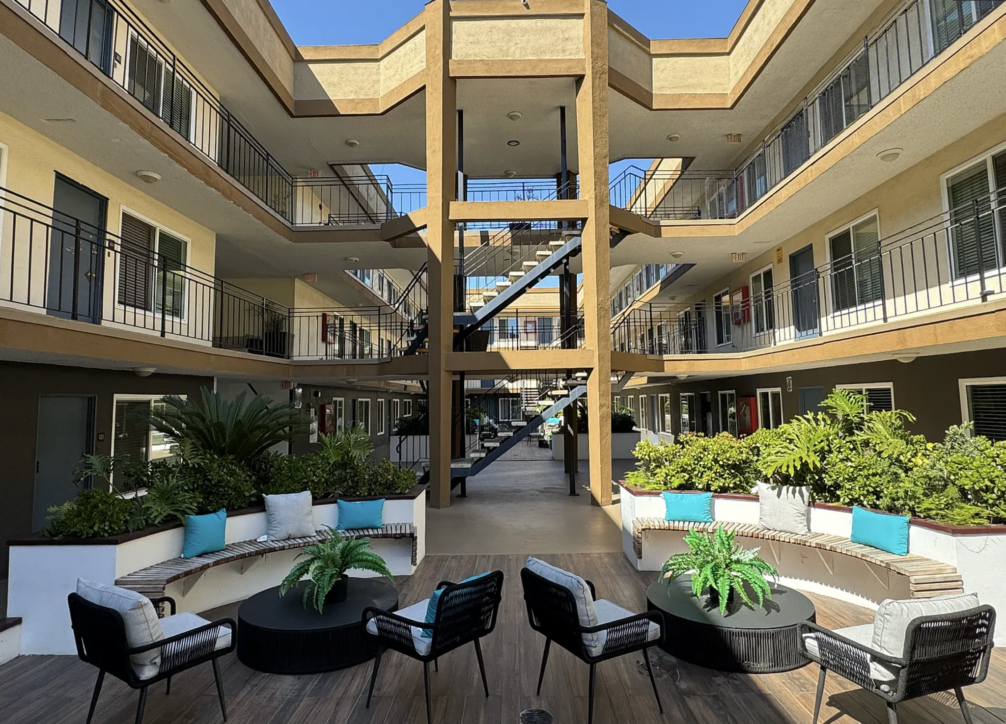 Building Photo - 391 Ximeno Ave