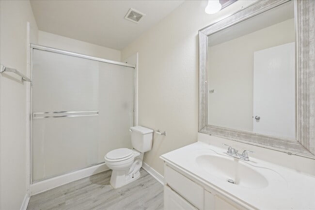 Building Photo - 8102 Fisher Glen Ln