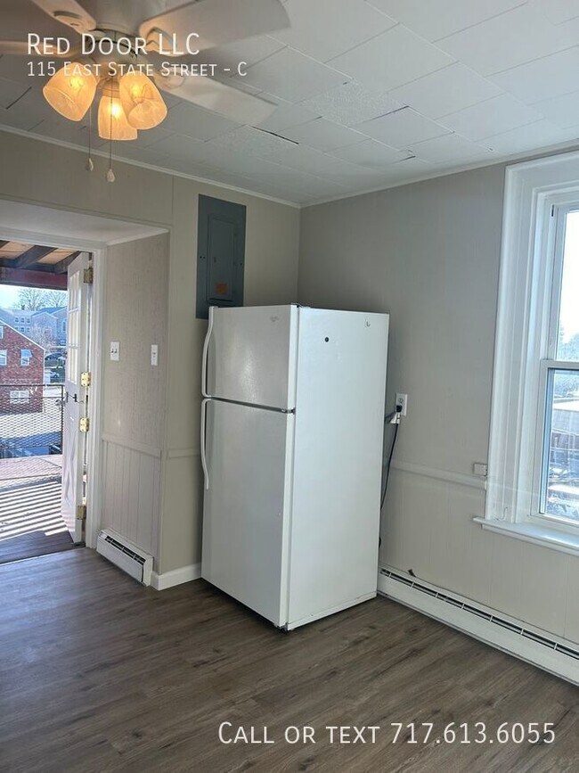 Building Photo - 115 E State St