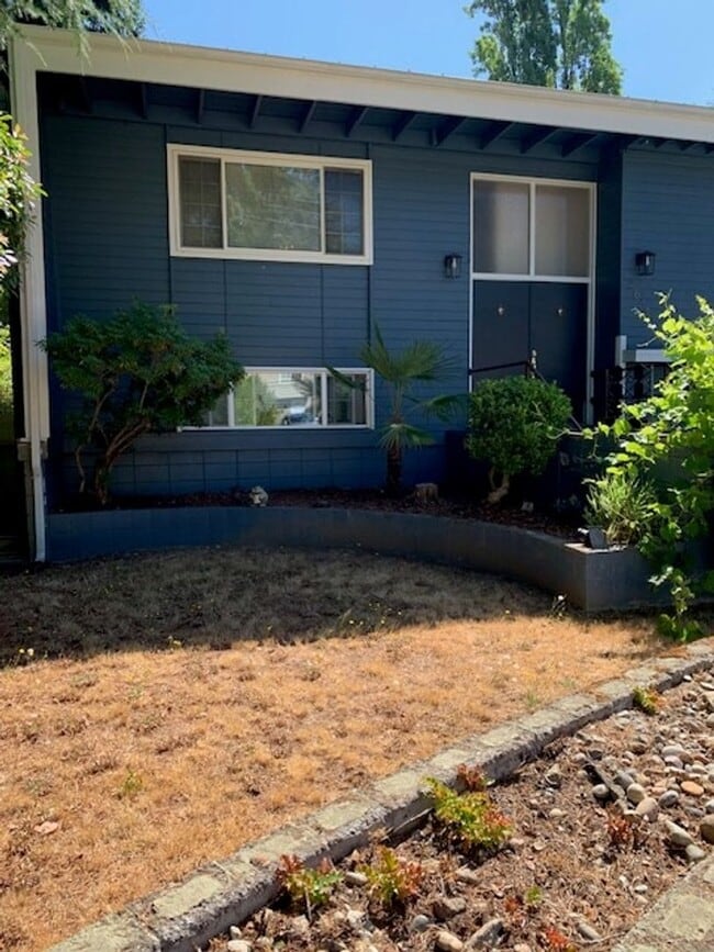 Building Photo - 2658 146th Ave SE