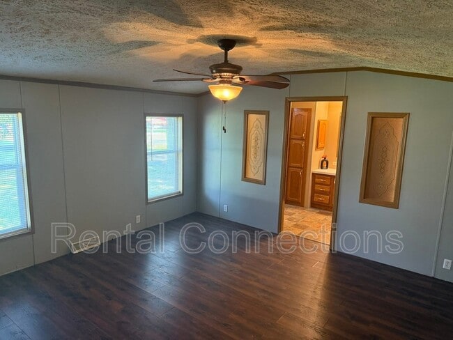 Building Photo - 205 Crossroad School Rd