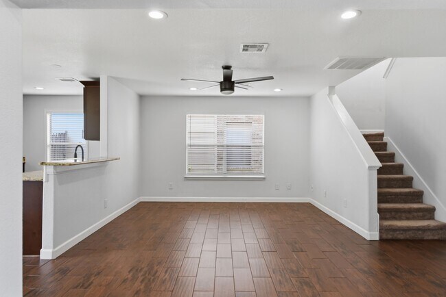 Building Photo - 11710 Fossil Rock Ln