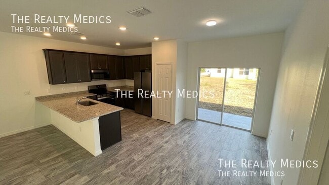 Building Photo - 1651 Welland St SE