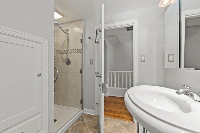 Building Photo - 181 Amazon Pl