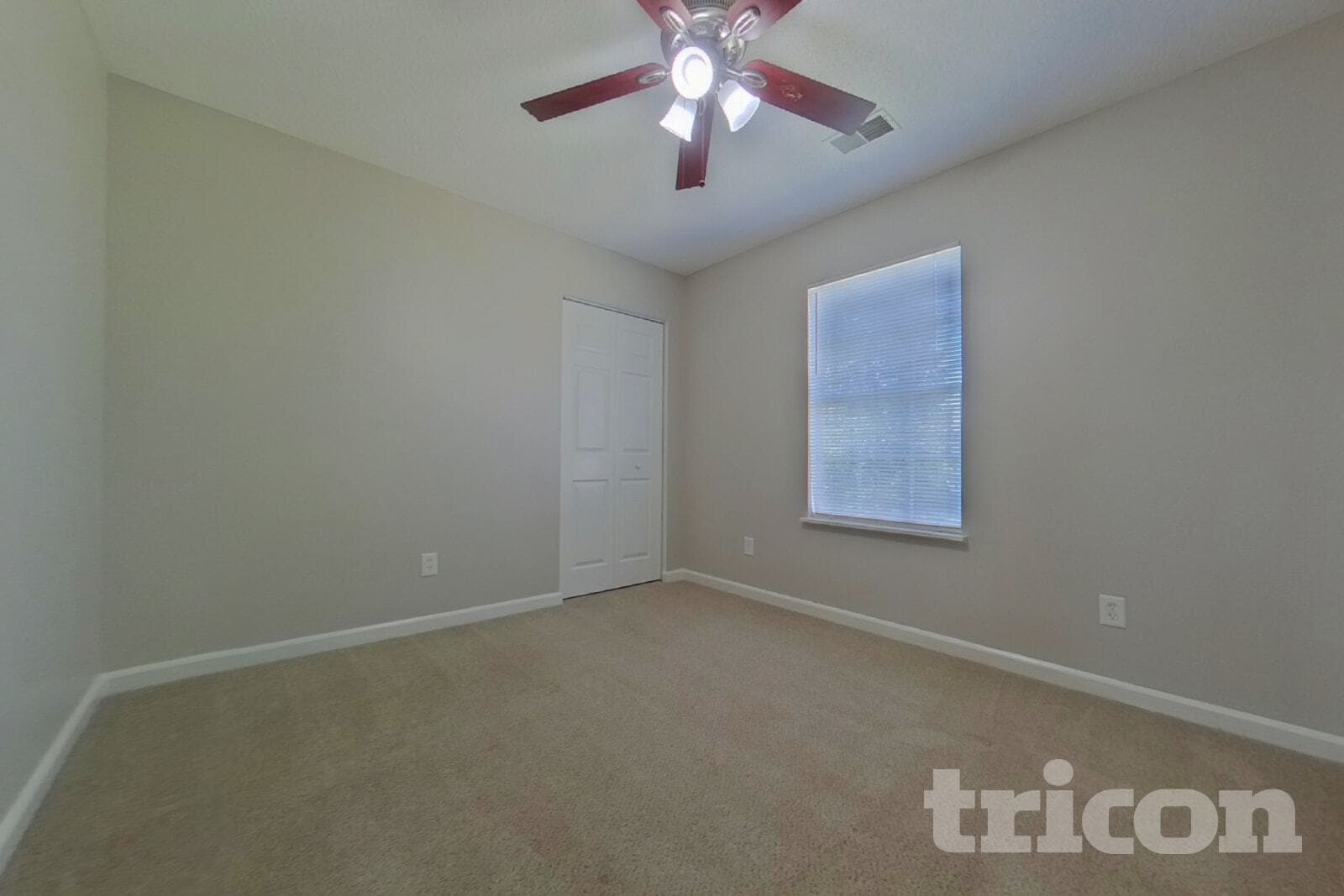 Building Photo - 390 Fox Trot Dr