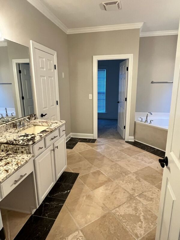 Building Photo - 9739 Valley Springs Dr