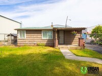 Building Photo - Charming 1-Bedroom Home with Cozy Upgrades...