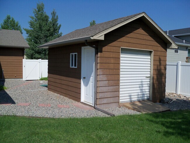 Building Photo - 2715 Westfork Ln