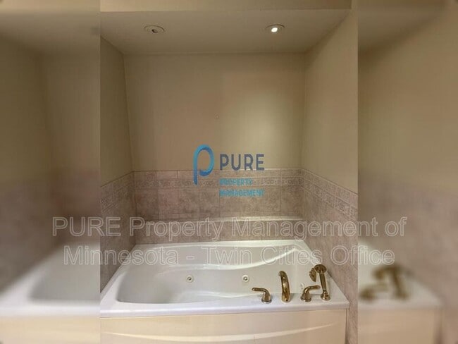 Building Photo - 9629 Rich Valley Blvd