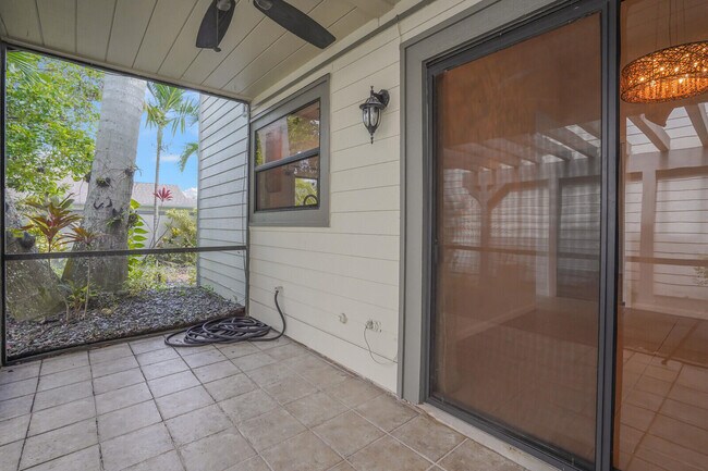 Building Photo - 2533 Bedford Mews Dr
