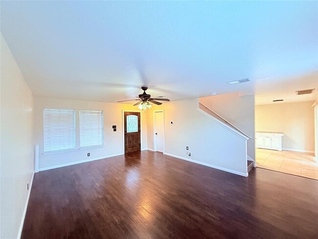 Building Photo - 102 Brentwood Dr