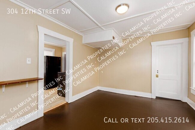 Building Photo - 304 12th St SW