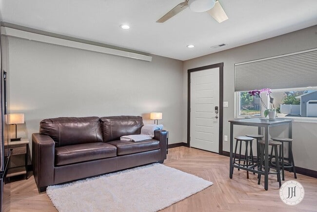 Building Photo - 5011 Charmwood Dr