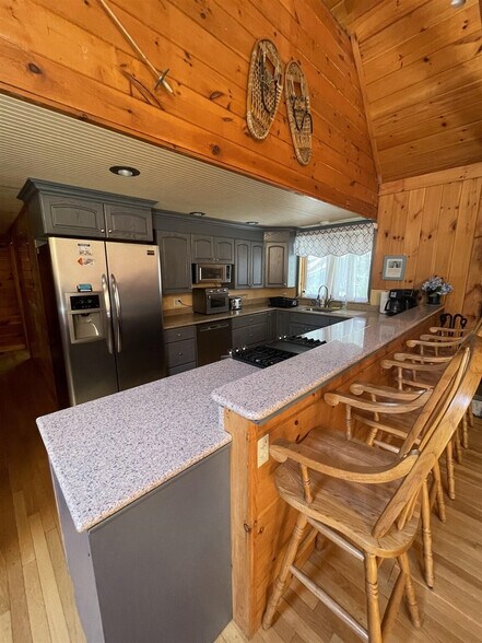 Building Photo - 10 Deer Cir