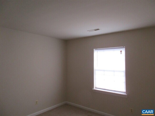 Building Photo - 820 Runnel Ct