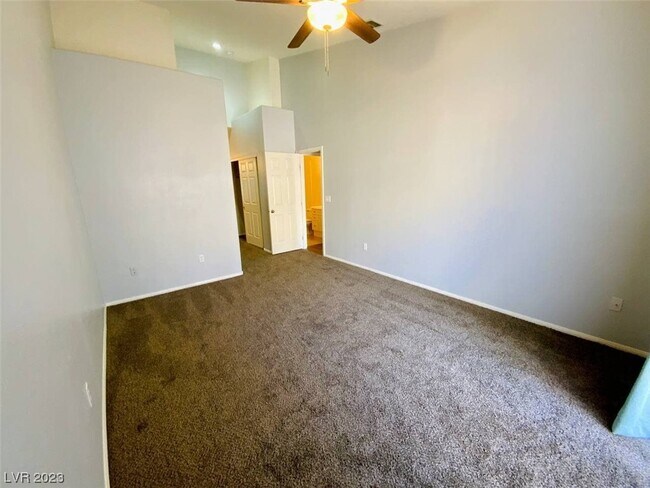Building Photo - 9726 Coffee Ave