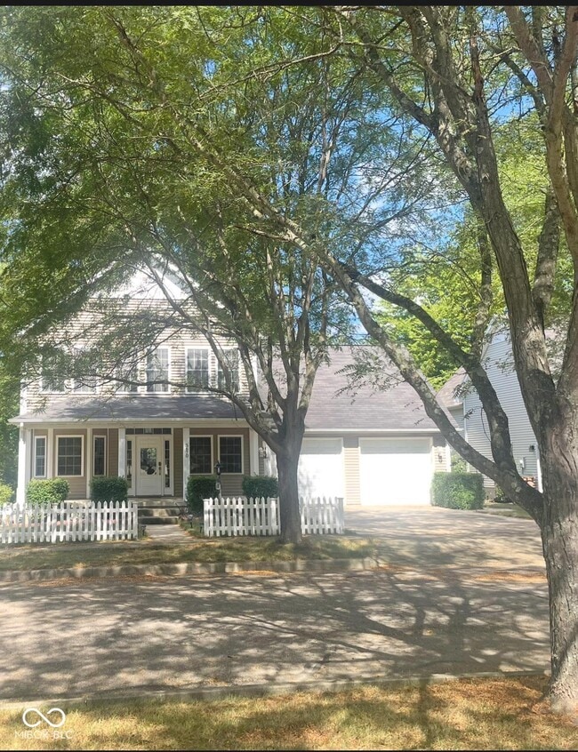 Primary Photo - 5670 Honey Locust Dr