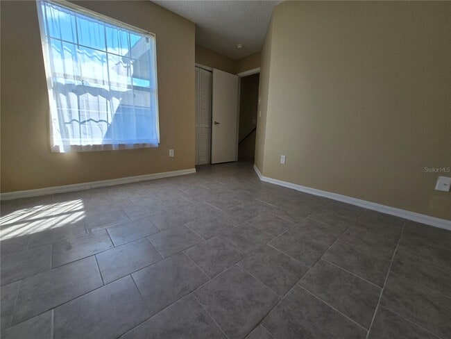 Building Photo - 433 Orchid Dr