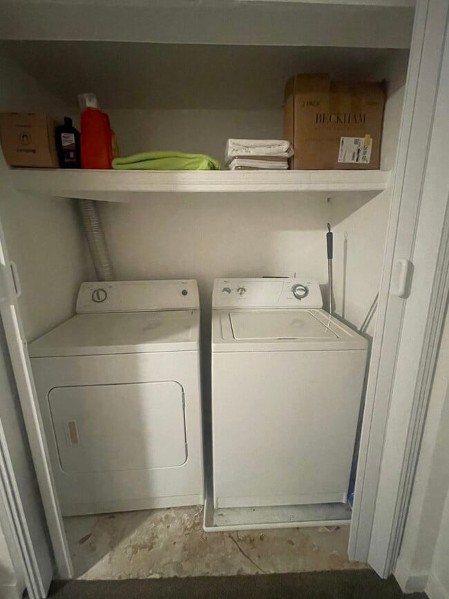 Building Photo - Fully furnished basement apartment in Provo!