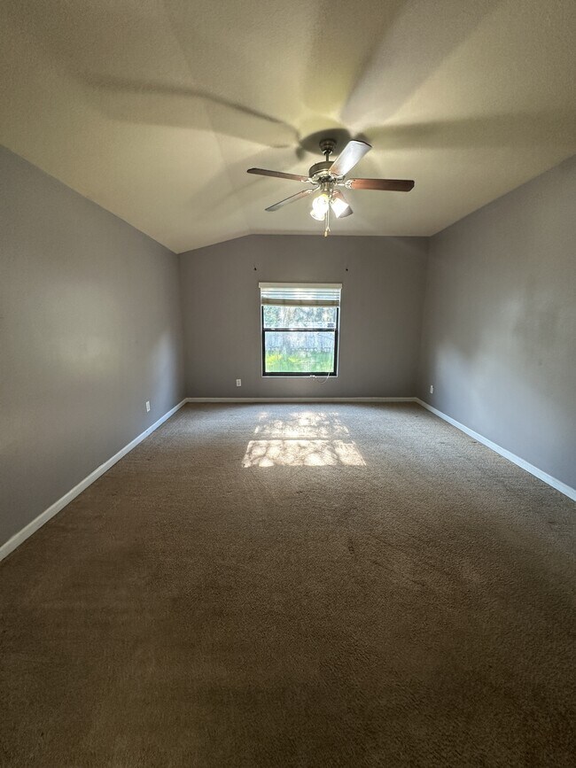 Building Photo - 464 Dryden Cir