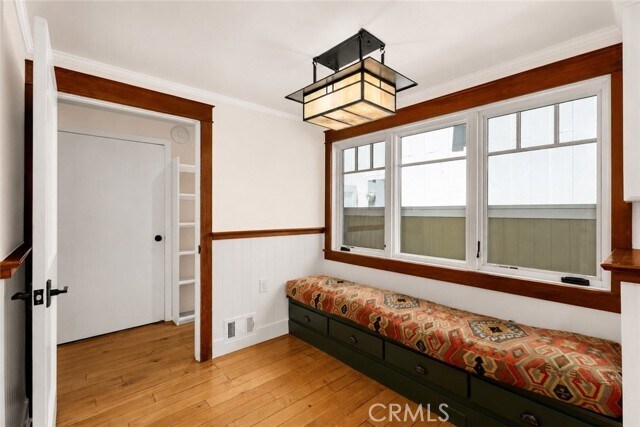 Building Photo - 624 Poppy Ave