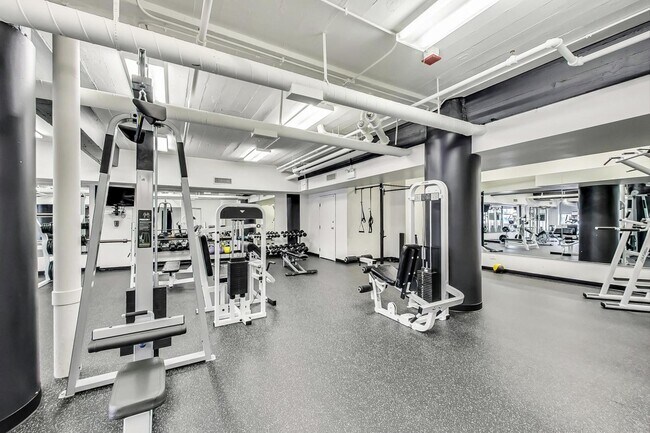 Building Photo - 165 N Canal St