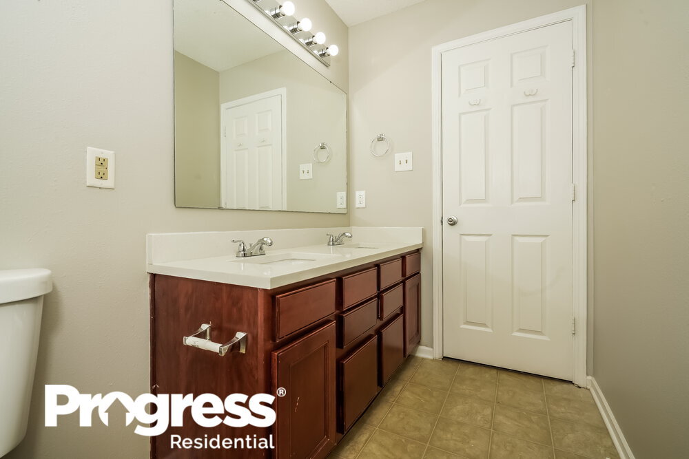 Building Photo - 8317 Becks Mill Ln